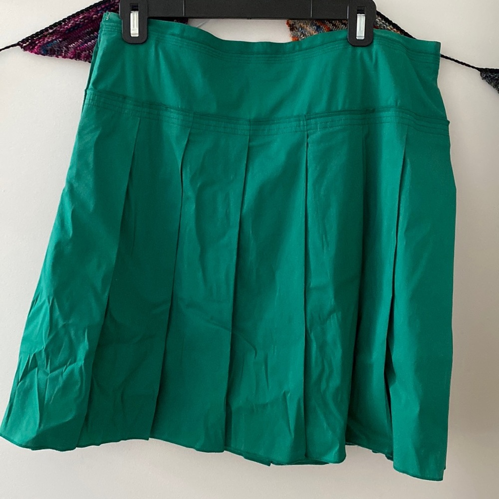 BCBG Maxazria Green Pleated Skirt